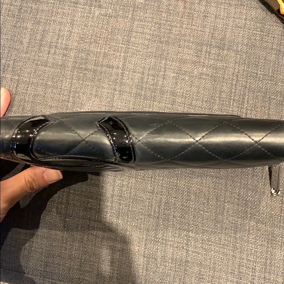 Gorgeous Authentic Chanel Wallet with Zipper - Picture 5 of 8